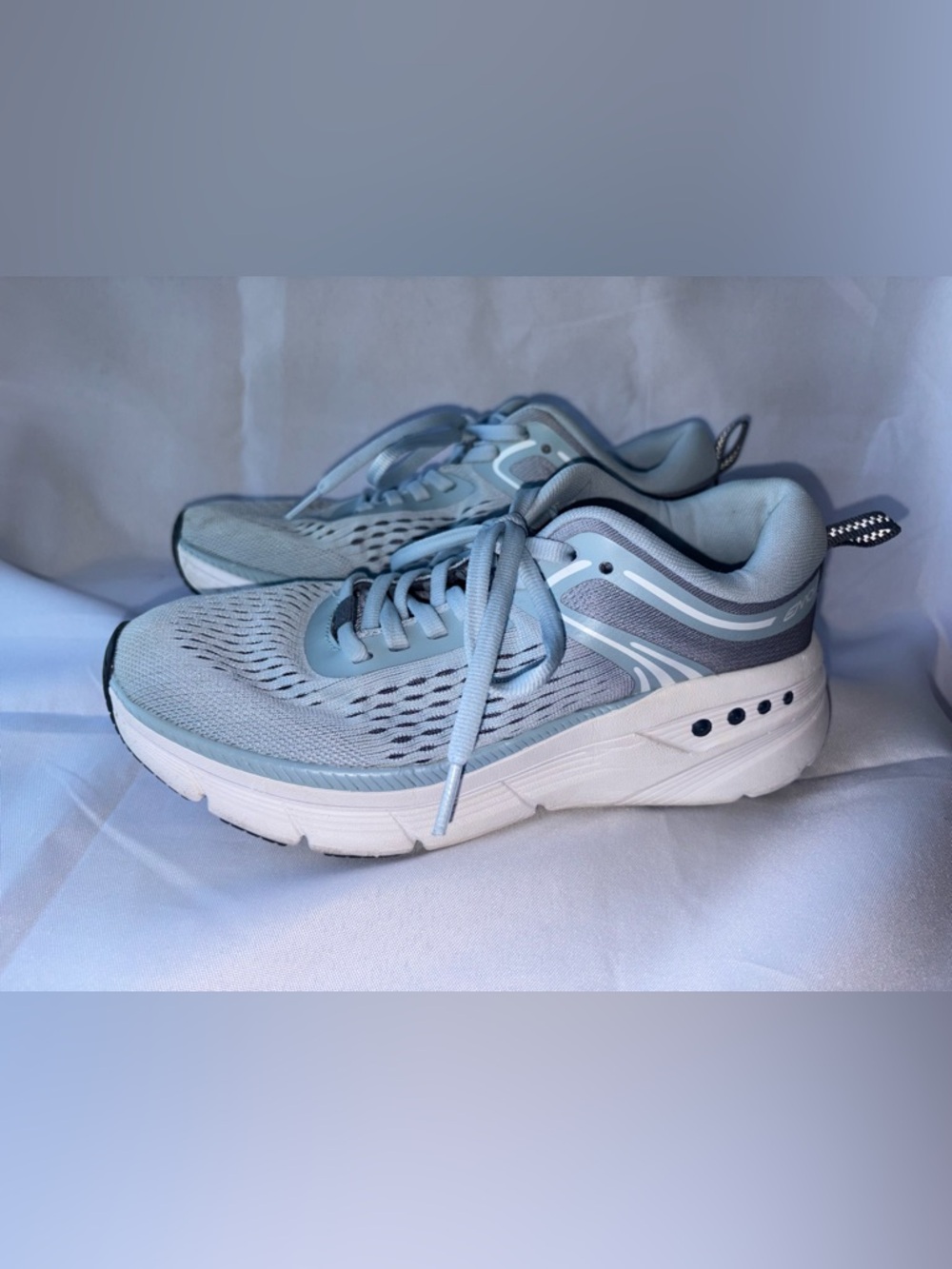 Easy Spirit Women’s 6W Maxine2 EMOVE Blue & White Walking Leisure Trainer Shoe